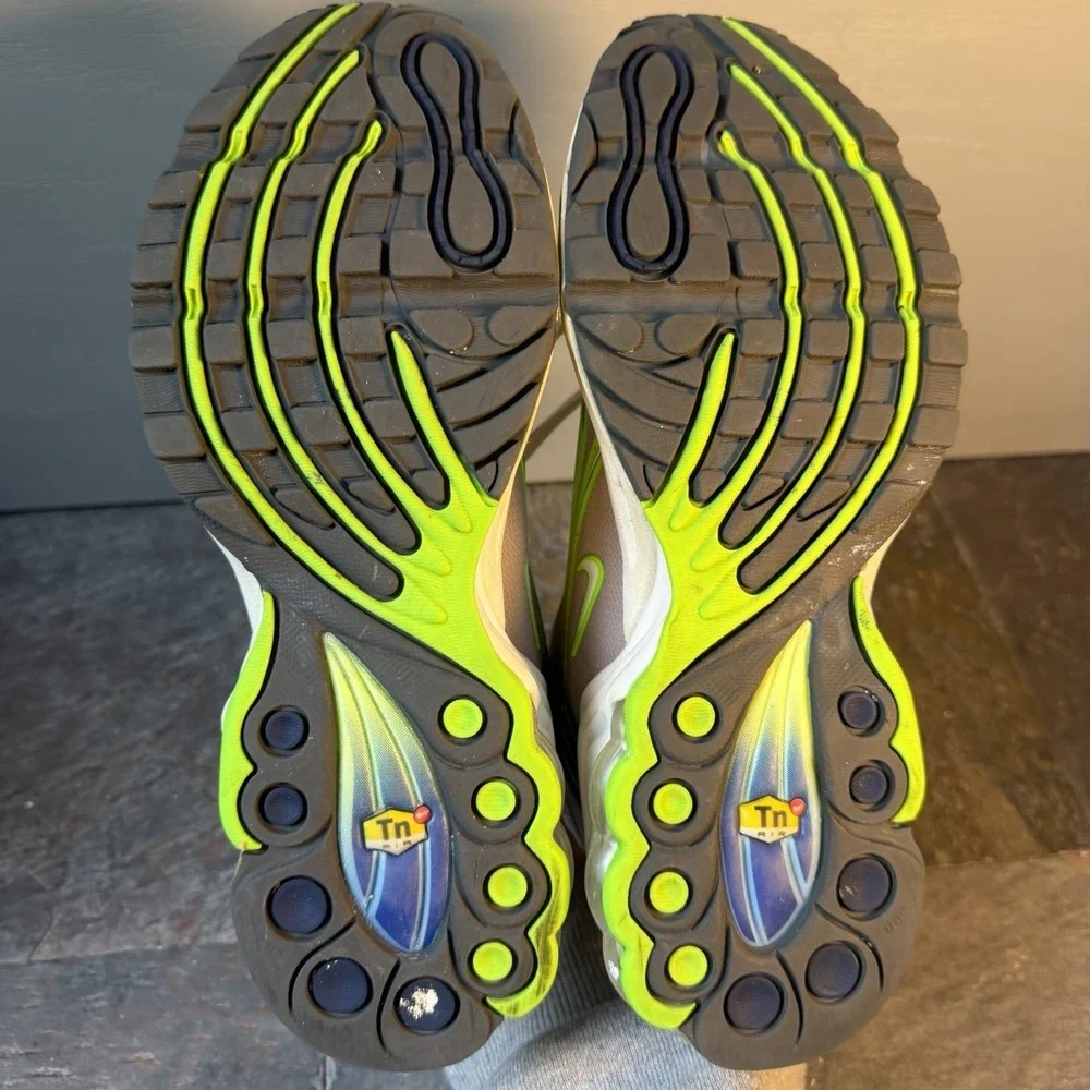 Nike Air Max Plus 2 GS College Grey/Electric Green CT4383-002 Youth 6.5